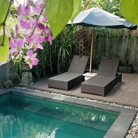 D'Puja Home Stay And Spa Nusa Dua  Buitenkant foto