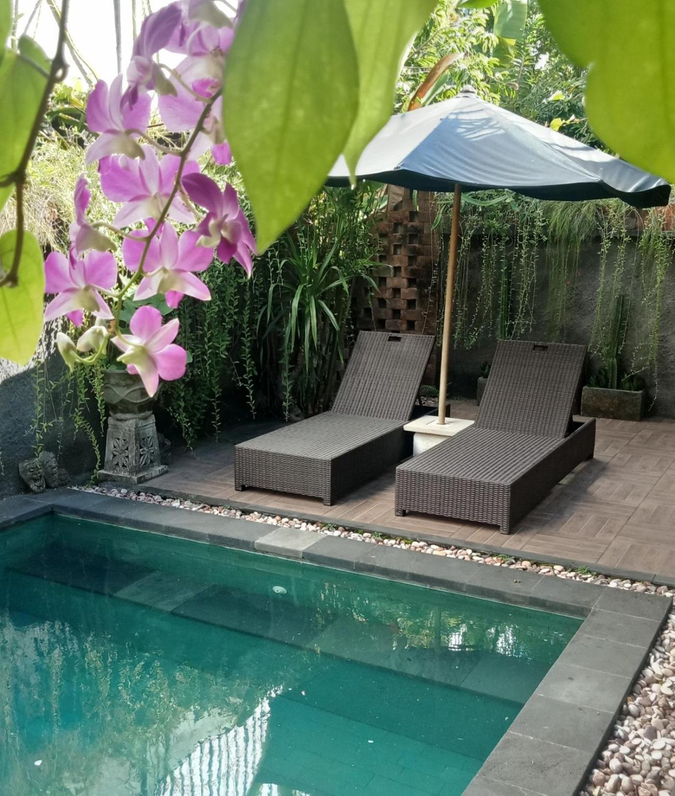 D'Puja Home Stay And Spa Nusa Dua  Buitenkant foto