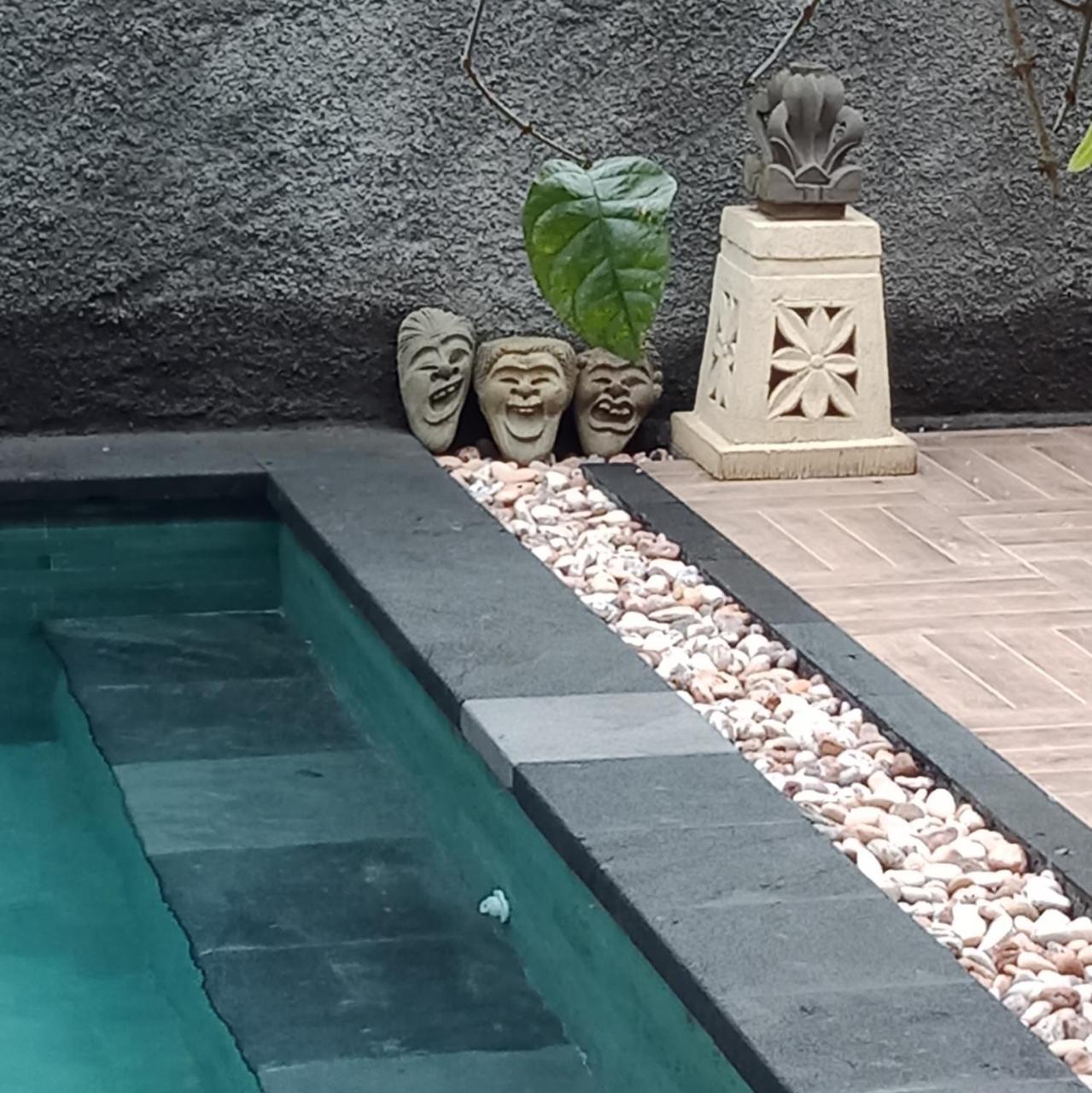 D'Puja Home Stay And Spa Nusa Dua  Buitenkant foto