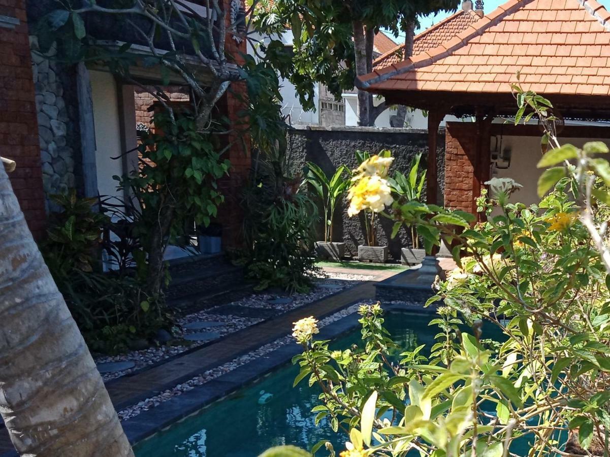 D'Puja Home Stay And Spa Nusa Dua  Buitenkant foto