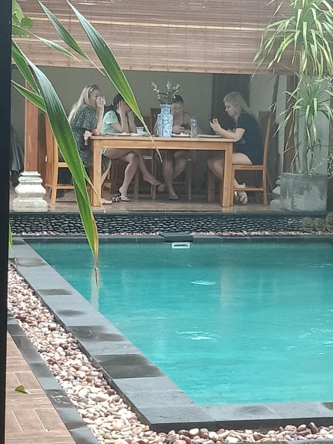 D'Puja Home Stay And Spa Nusa Dua  Buitenkant foto