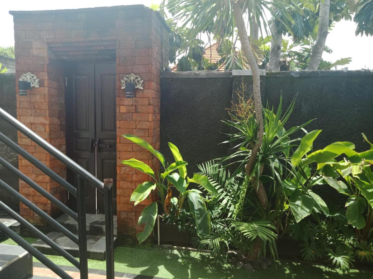 D'Puja Home Stay And Spa Nusa Dua  Buitenkant foto